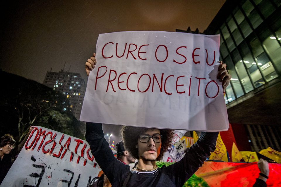 Entidades LGBTs promovem ato e pedem ao STF para criminalizar homofobia e transfobia