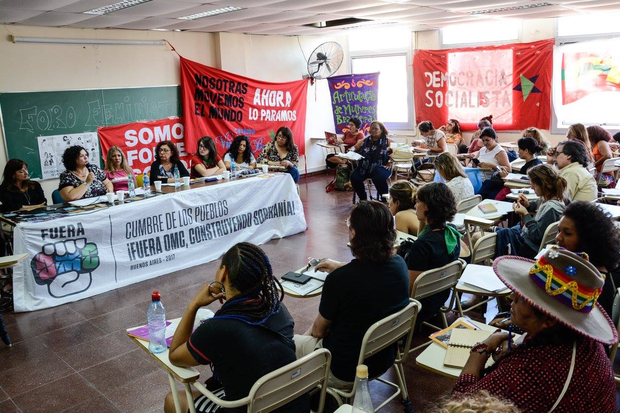 Cumbre de los Pueblos: Fórum reúne feministas para debater economia