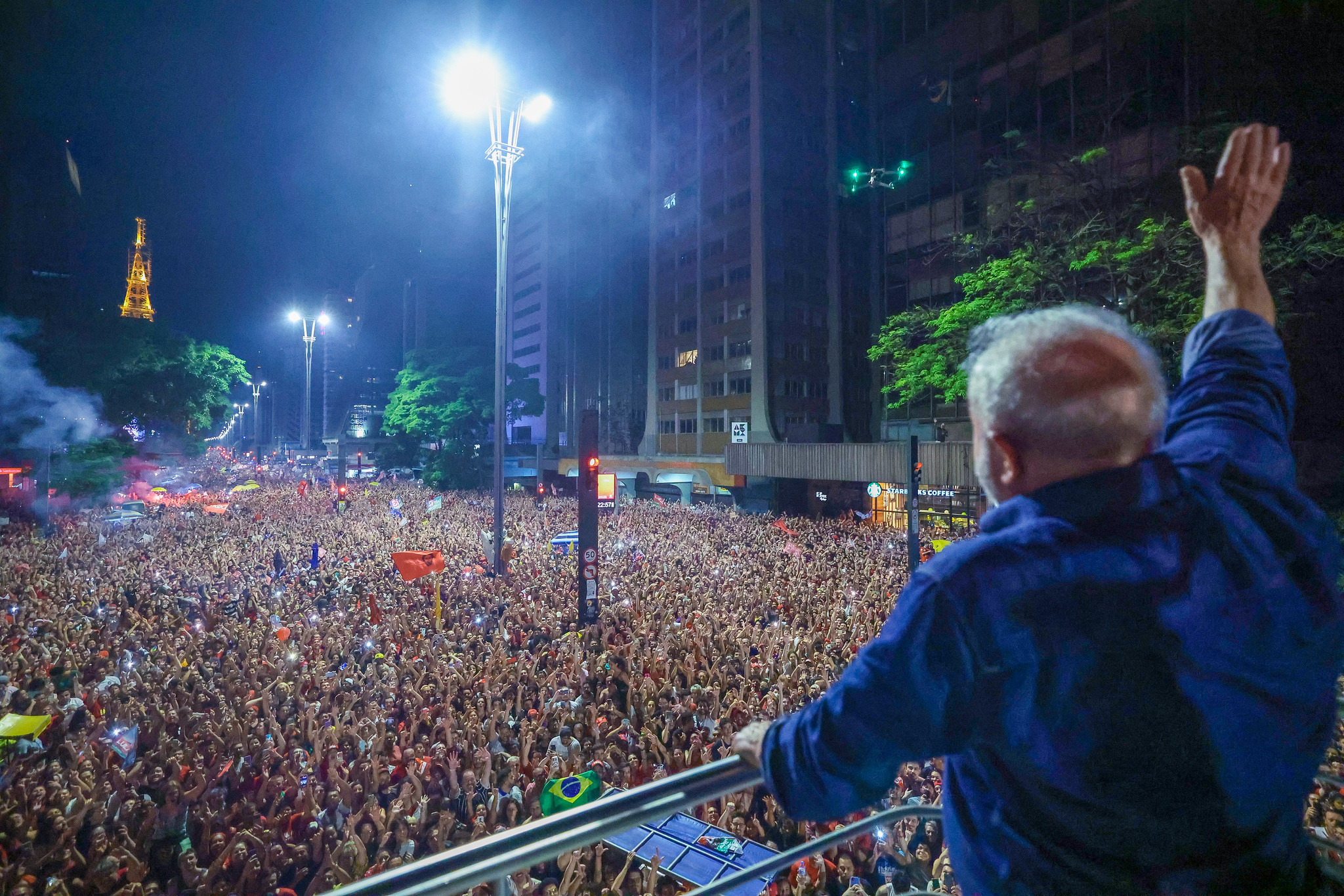 Lula venceu, a luta continua!