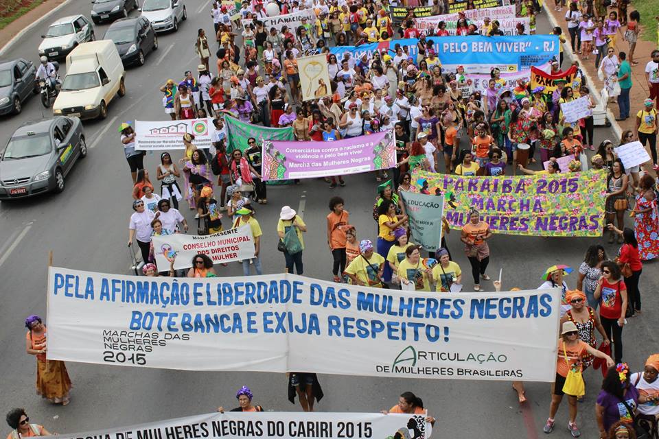 MULHERES NEGRAS: EXISTIMOS, RESISTIMOS, EXIGIMOS!!