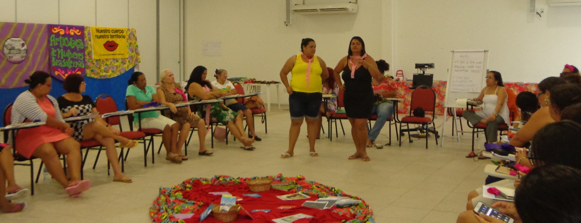 Curso reúne mulheres para formação em política feminista