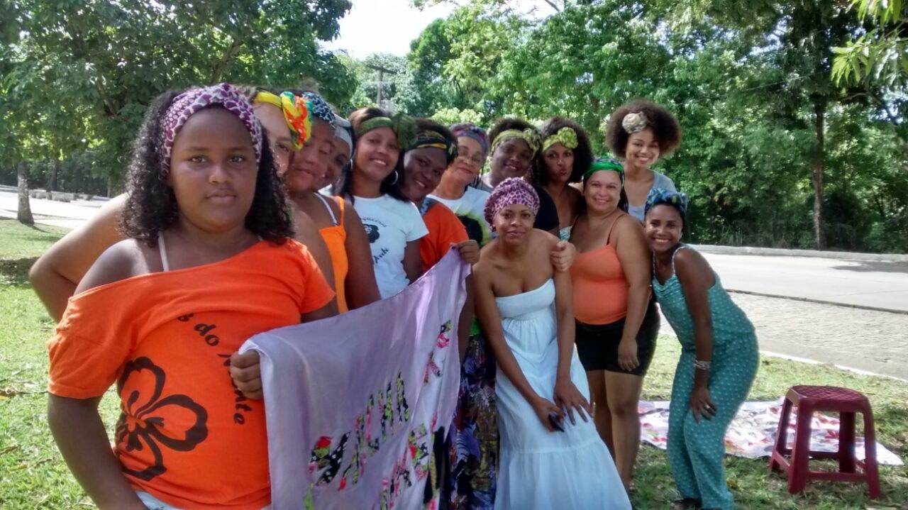 Turbantaço em Jaboatão dos Guararapes (PE): para enfrentar a intolerância religiosa, o racismo e o machismo.