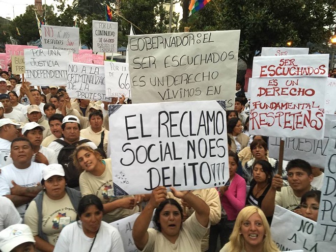 Argentina: Líder comunitária é presa por organizar protestos contra governador aliado do presidente Macri [Ópera Mundi]