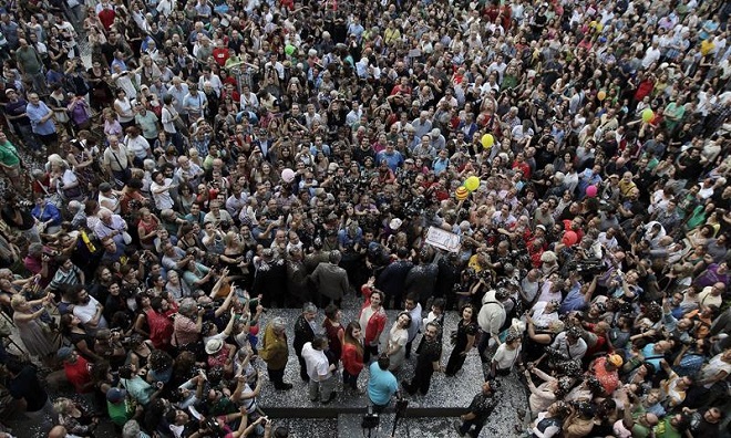 Espanha: prefeitas ‘indignadas’ e de esquerda tomam posse em Madri e Barcelona [OperaMundi]