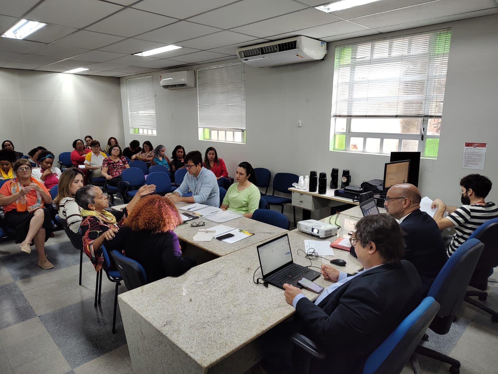 Governo de Pernambuco não dá respostas efetivas sobre situação das políticas de enfrentamento à violência contra as mulheres