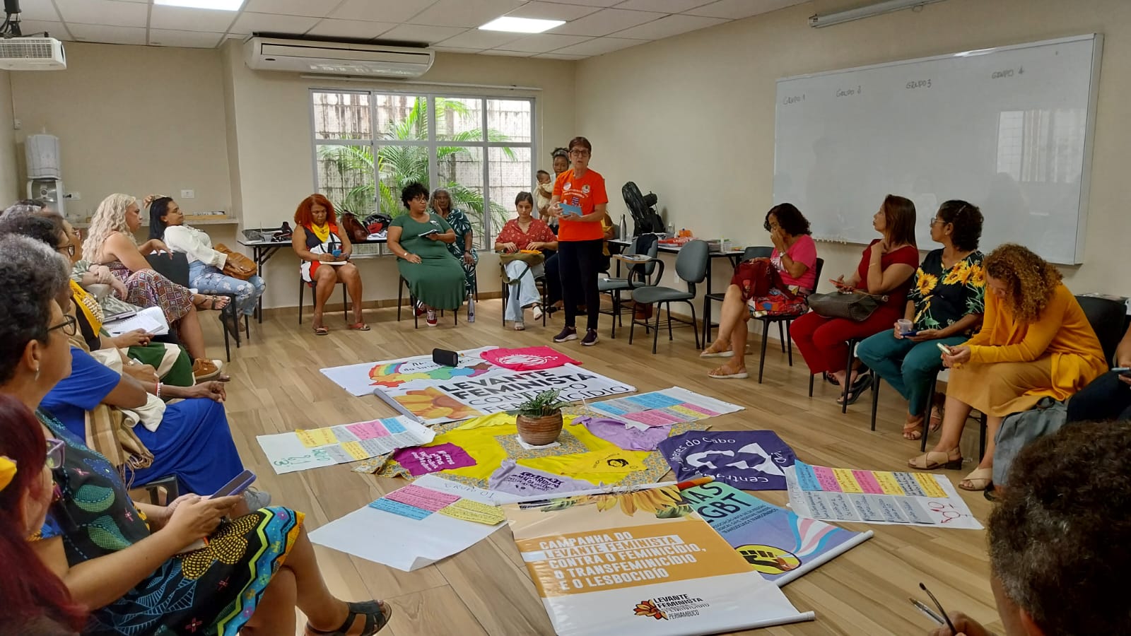 Encontro Estadual da Campanha Levante Feminista Contra o Feminicídio avalia acúmulos da articulação