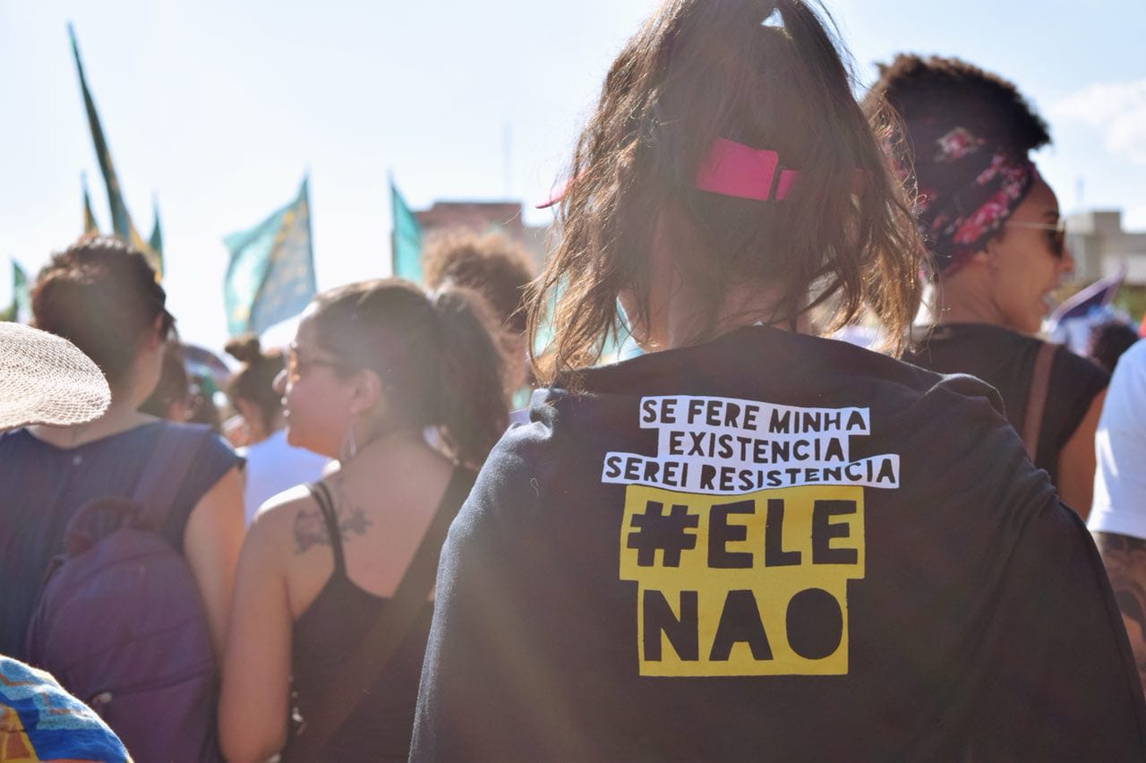 A hora é de Resistência!