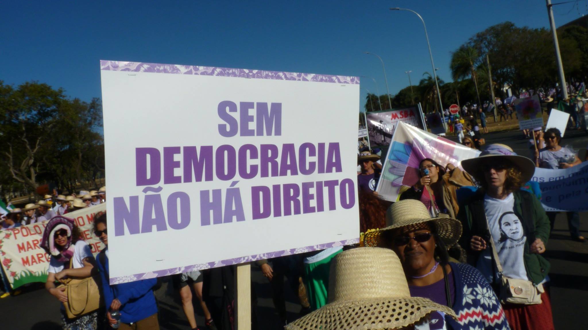 Em defesa da democracia  – nota do SOS Corpo – Instituto Feminista para a Democracia