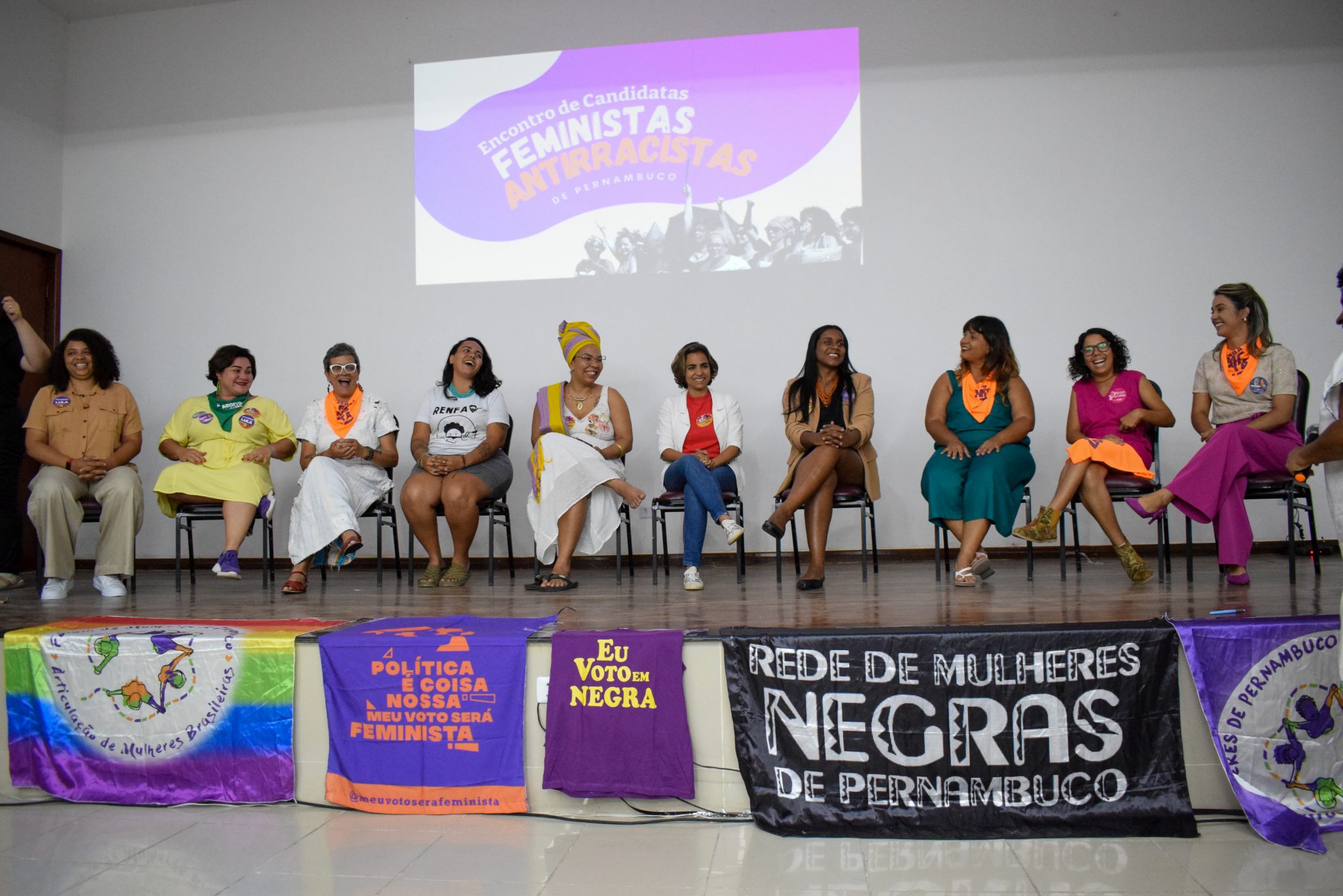 Candidatas feministas e antirracistas estão unidas para mudar a “fotografia do poder”