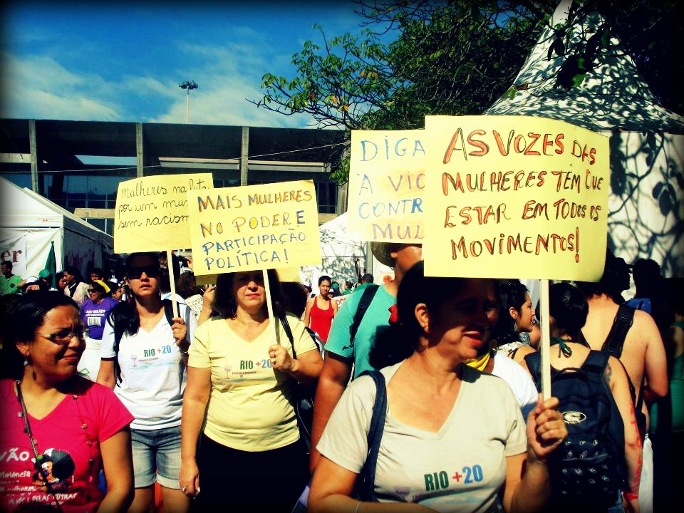 “Não queremos apenas inclusão, queremos transformação! Mulheres na luta por mudanças radicais no sistema político”
