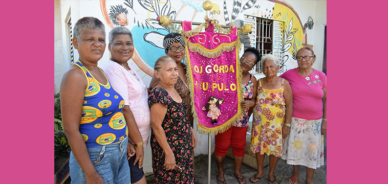 Sou Gorda Mas Eu Pulo: conheça o bloco feminista de mulheres negras periféricas contra a gordofobia e o racismo