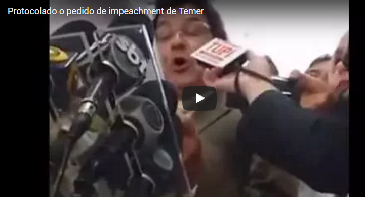 Movimentos sociais e juristas protocolam na Câmara o pedido de impeachment de Temer; veja a coletiva dos autores [Viomundo]