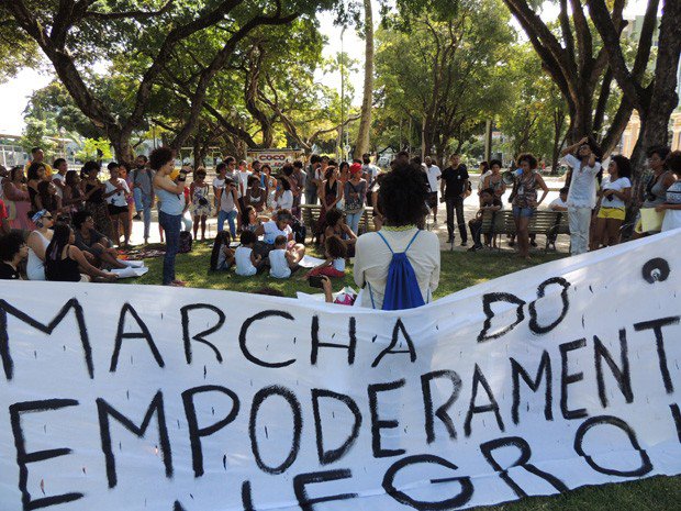 Marcha do Empoderamento Negro pede fim do preconceito, no Recife