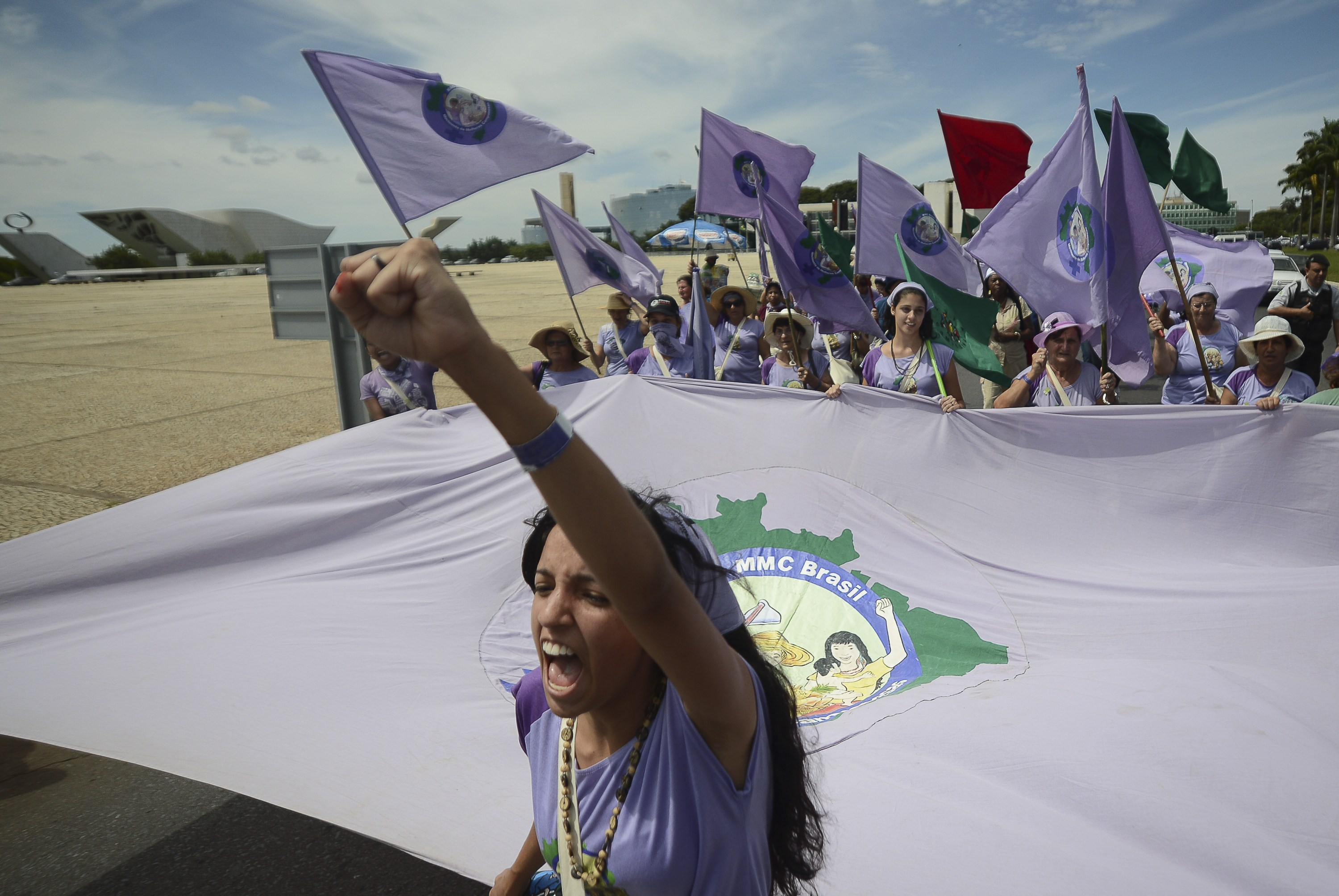 Feminismo campônes e popular para o MMC