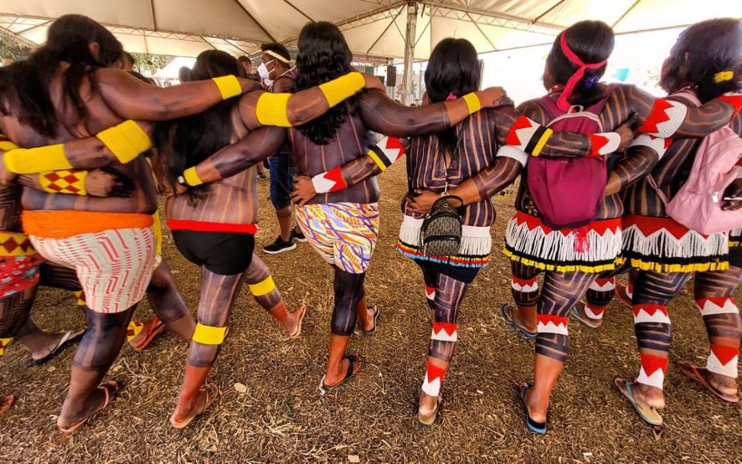 II Marcha Nacional das Mulheres Indígenas: “Não lutar com a mesma arma do inimigo, não significa que estamos desarmados”