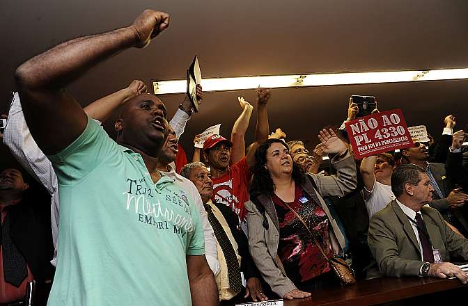 Terceirização: a economia ameaçando a autonomia das mulheres