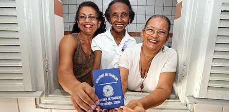 Domésticas celebram Dia Nacional de Luta resistindo contra perda de direitos